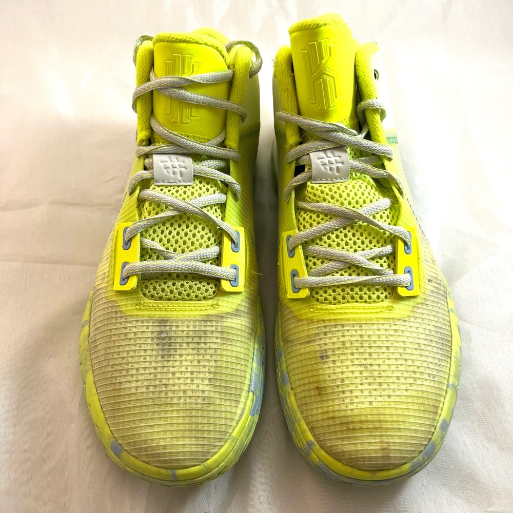 Nike Kyrie 4 Flytrap Mid Barely Volt Green Dayglow Classic Bold sneakers sz 8,5 - Picture 2 of 9
